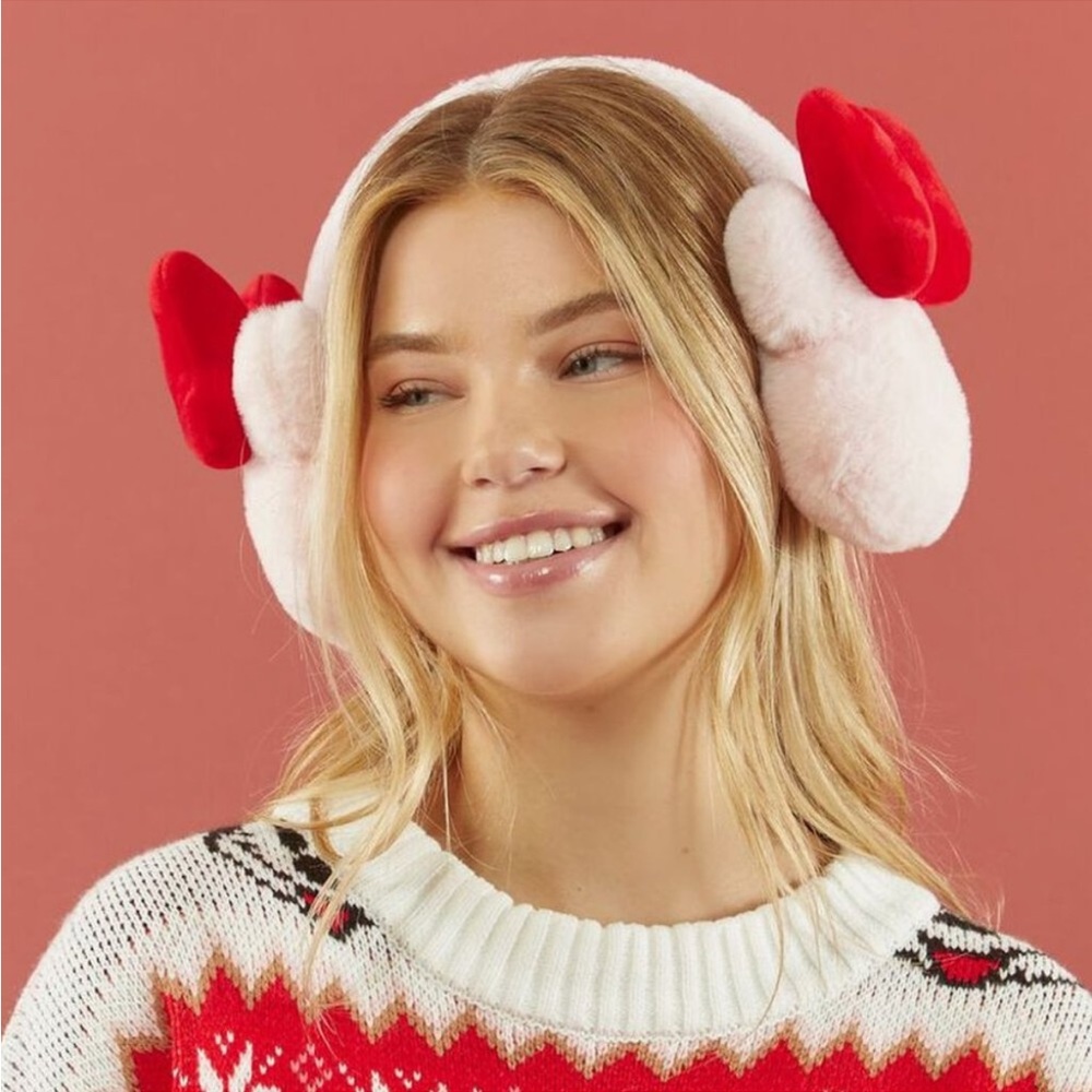 Forever 21 Disney Minnie Mouse Earmuffs